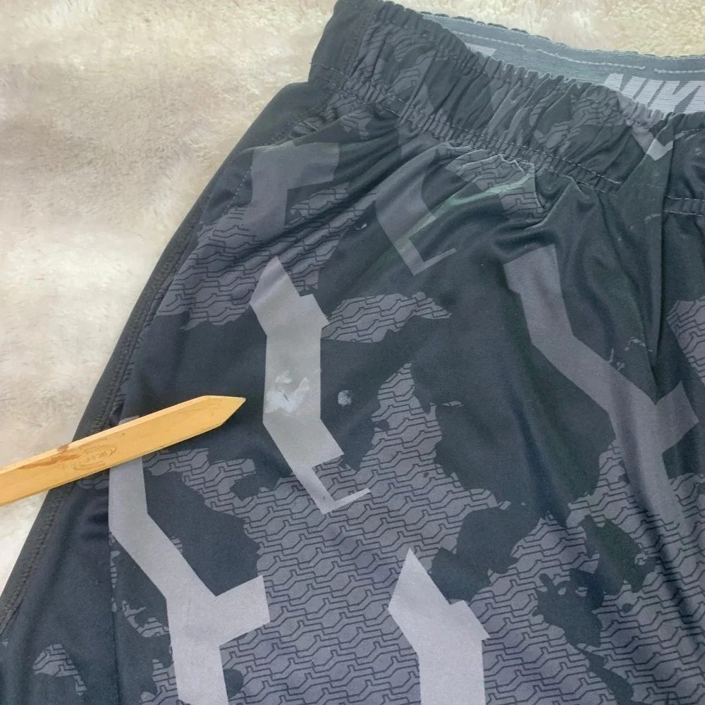 Nike Dri-FIT Mens Camo Athletic Shorts Grey Black Digital Camouflage Large